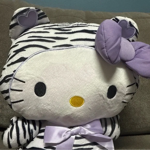 ๐ฑ๐ฑ Hello Kitty Purple B/W Zebra Suit Costume Sanrio Plush ๐ฑ๐ฑ - Picture 3 of 10